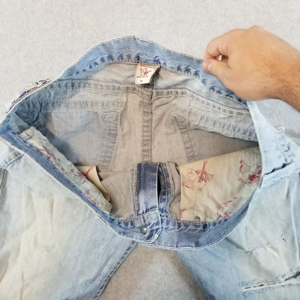 True Religion Jeans Mens 40 Light Wash Blue Distressed Straight Flap Pocket USA